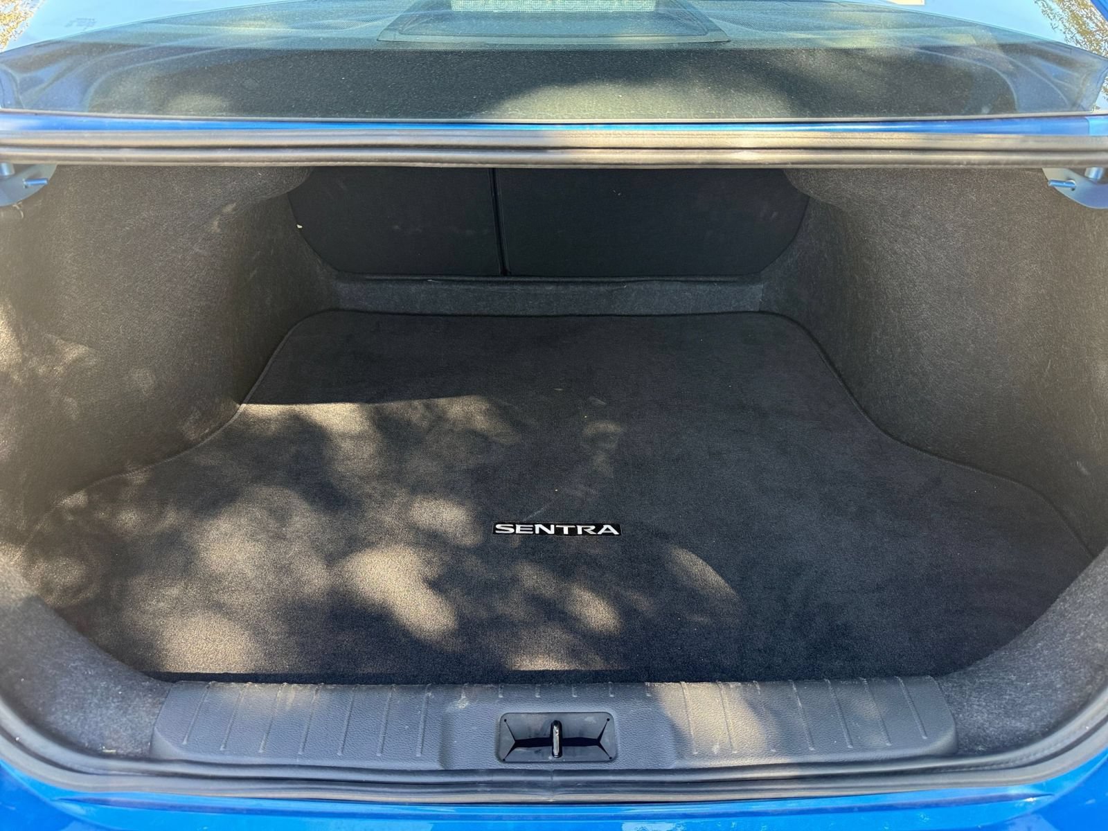 Used 2025 Nissan Sentra SV FWD image 30