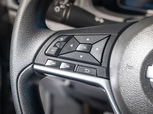 Used 2023 Nissan Leaf S image 19