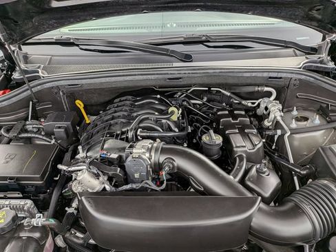 Used 2025 Dodge Durango GT AWD/4WD image 29