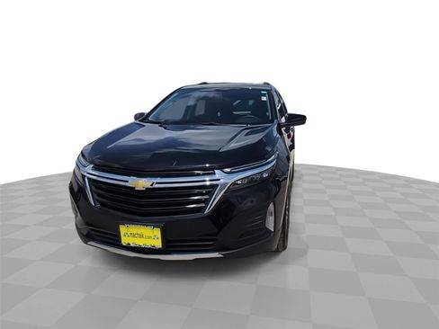 Used 2024 Chevrolet Equinox LT FWD image 3