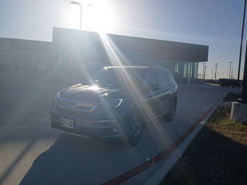 Used 2021 Honda Pilot Elite image 1