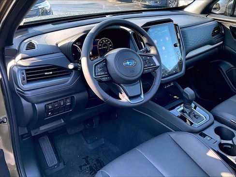 Used 2025 Subaru Forester Limited image 8