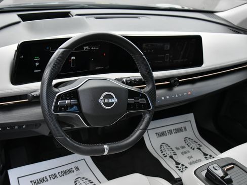 Used 2023 Nissan Ariya FWD image 14