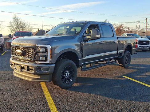 New 2026 Ford F250 XLT w/ XLT Premium Package image 3