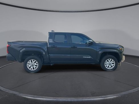 Used 2026 Toyota Tacoma SR5 RWD image 9