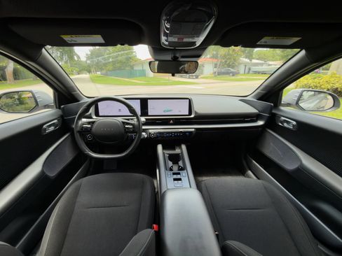 Used 2024 Hyundai Ioniq 6 SE RWD image 50