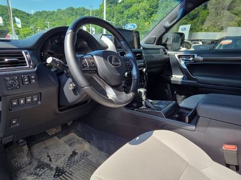 Used 2023 Lexus GX 460 w/ Black Line Special Edition AWD/4WD image 9