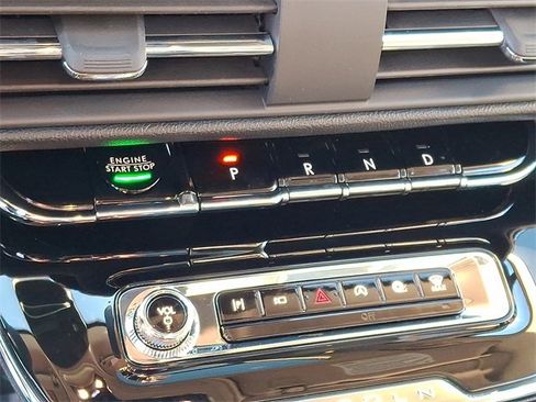 New 2026 Lincoln Corsair Premiere image 7