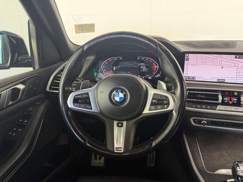 Used 2022 BMW X5 sDrive40i w/ M Sport Package image 16