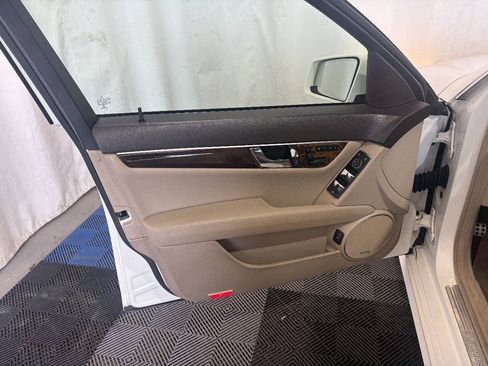 Used 2012 Mercedes-Benz C 300 4MATIC Sedan image 8