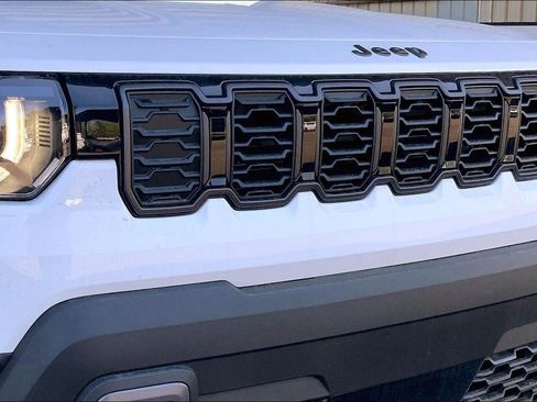 New 2026 Jeep Cherokee Limited AWD/4WD image 26
