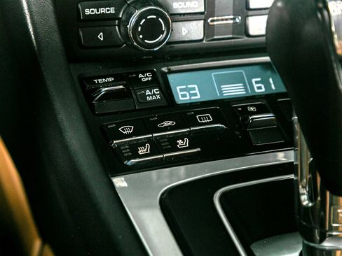 Used 2015 Porsche 911 Carrera S image 37