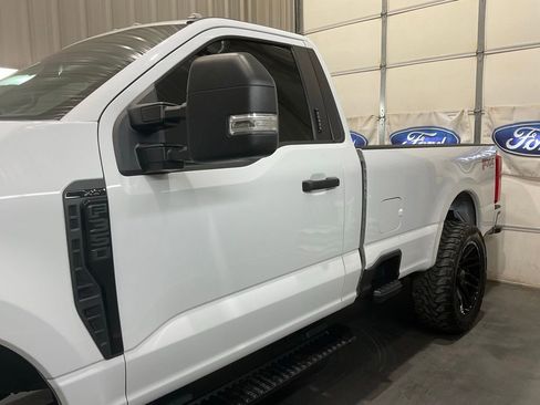 Used 2023 Ford F350 XLT w/ FX4 Off-Road Package image 5