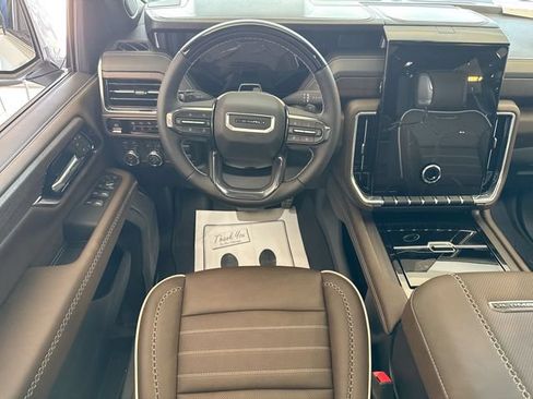 New 2026 GMC Yukon XL Denali Ultimate AWD/4WD image 11