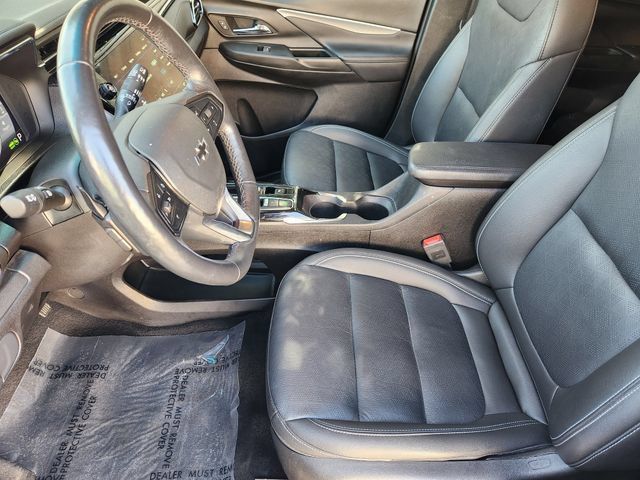 Used 2023 Chevrolet Bolt LT w/ Infotainment Package FWD image 4