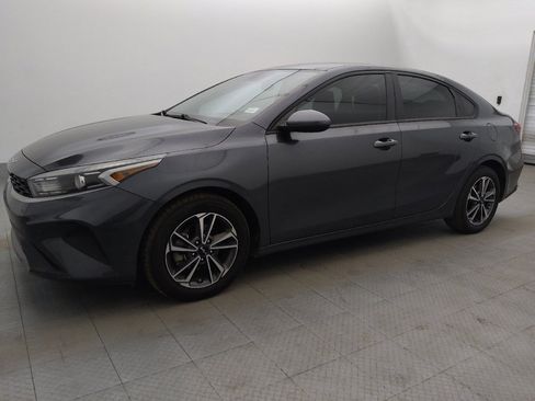 Used 2023 Kia Forte LXS FWD image 2