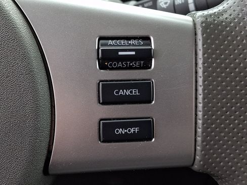 Used 2020 Nissan Frontier SV image 27