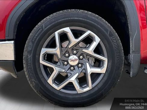 Used 2023 GMC Sierra 1500 SLT AWD/4WD image 34