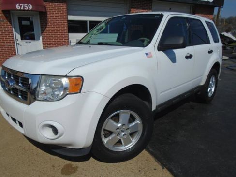 Used 2012 Ford Escape XLS image 2