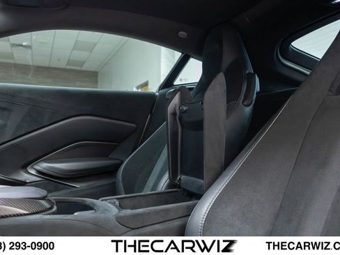 Used 2019 Aston Martin V8 Vantage Coupe RWD image 46