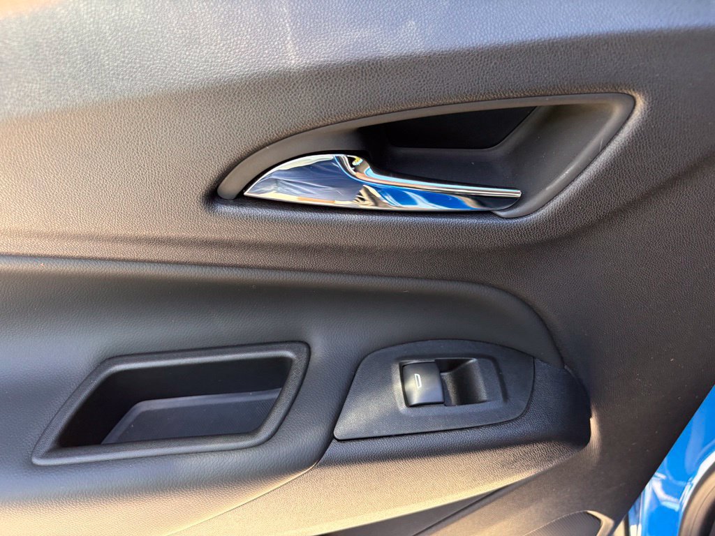 Used 2024 Chevrolet Equinox LT FWD image 40
