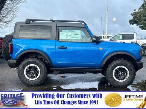 Used 2023 Ford Bronco Badlands w/ Sasquatch Package image 3