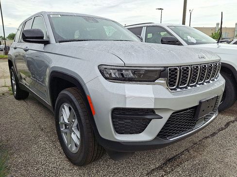 New 2026 Jeep Grand Cherokee Laredo X AWD/4WD image 3