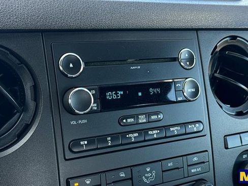 Used 2015 Ford F550 XL image 21