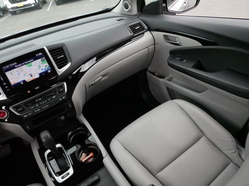 Used 2018 Honda Ridgeline RTL-E image 11