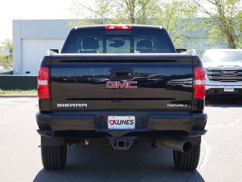 Used 2017 GMC Sierra 3500 Denali w/ Duramax Plus Package AWD/4WD image 9