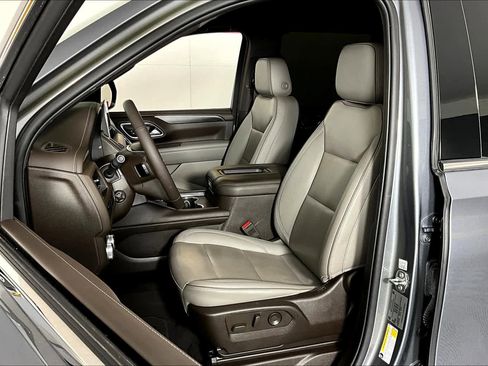 Used 2022 GMC Yukon SLT w/ SLT Luxury Package image 7