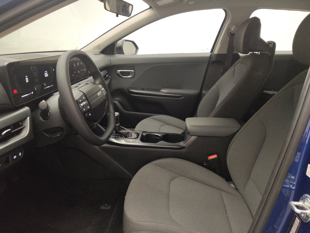 Used 2025 Kia K4 FWD image 17