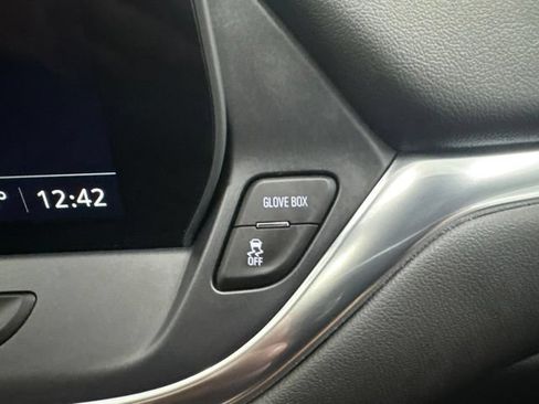 Used 2024 Chevrolet Blazer LT w/ Convenience Package FWD image 17