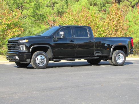 Used 2020 Chevrolet Silverado 3500 High Country image 3