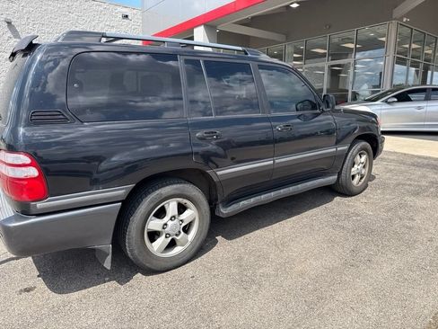 Used 2004 Toyota Land Cruiser AWD/4WD image 3