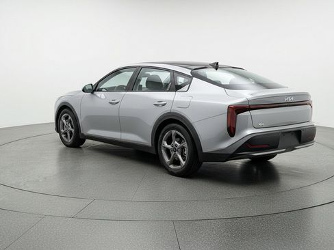 Used 2025 Kia K4 FWD image 6