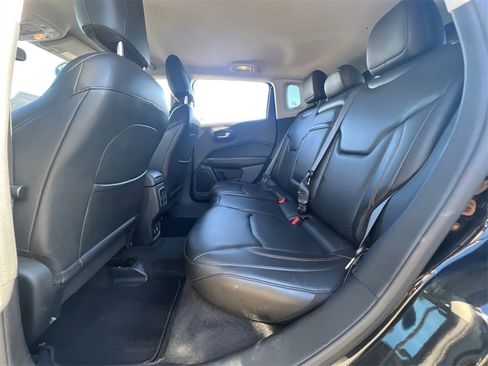 Used 2018 Jeep Compass Limited image 31