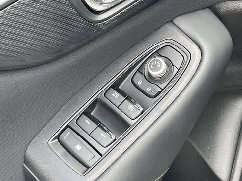 Used 2023 Subaru Outback Premium image 16