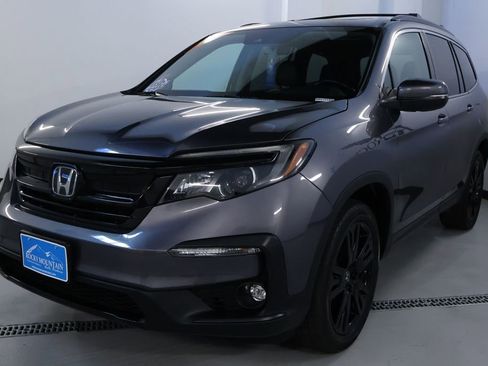 Used 2021 Honda Pilot Special Edition image 3