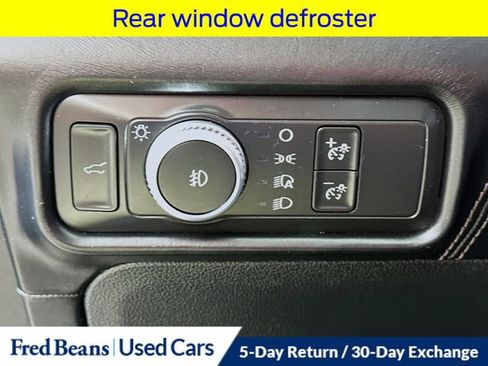 Used 2020 Ford Explorer Platinum w/ Premium Technology Package AWD/4WD image 14