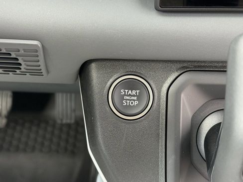 Certified 2025 Land Rover Defender 90 S image 25