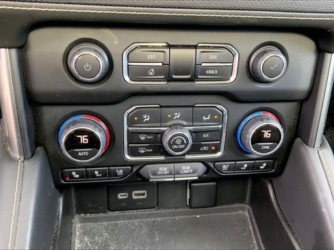 Used 2022 Chevrolet Tahoe Premier image 34