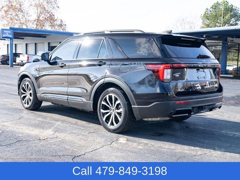 Used 2025 Ford Explorer ST-Line w/ Premium Package image 4