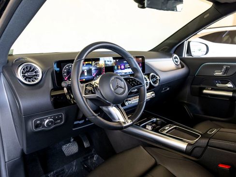 Used 2025 Mercedes-Benz GLA 250 image 16