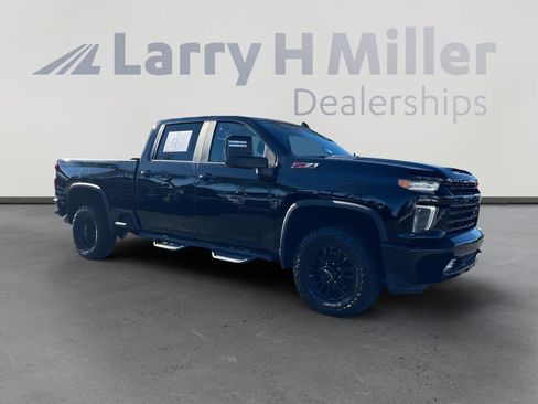 Used 2023 Chevrolet Silverado 2500 LT w/ Midnight Edition image 8