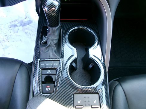 Used 2022 Toyota Camry XSE image 18