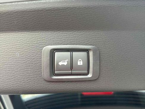 New 2026 Mitsubishi Outlander SE image 38