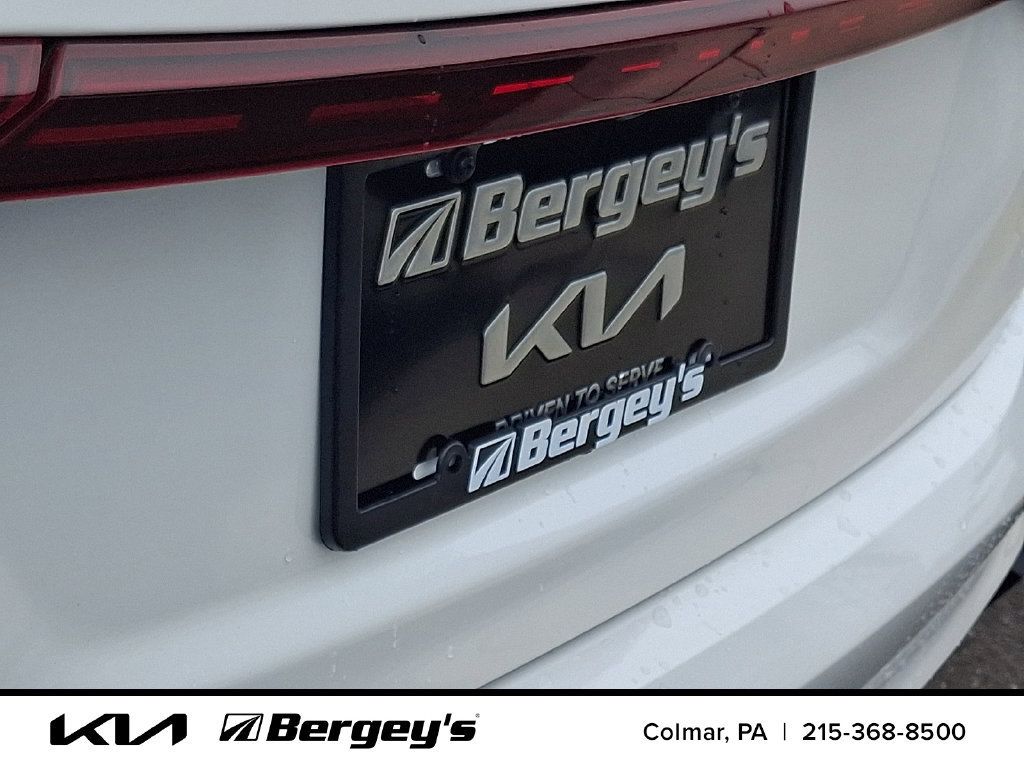 Certified 2023 Kia Forte LXS FWD image 33