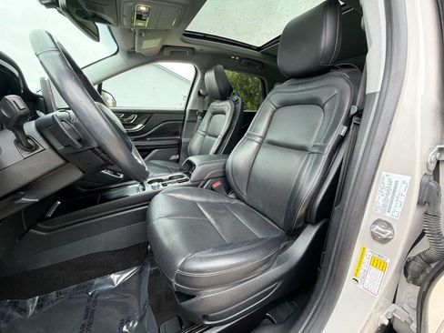 Used 2020 Lincoln Corsair AWD w/ Premium Package image 13