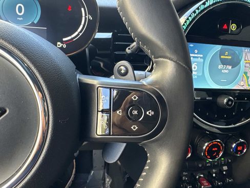 Used 2017 MINI Cooper 2-Door Hardtop FWD image 17